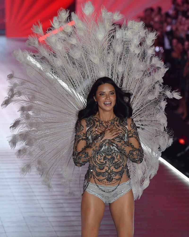 Adriana Lima, sexy per Victoria's Secret 9