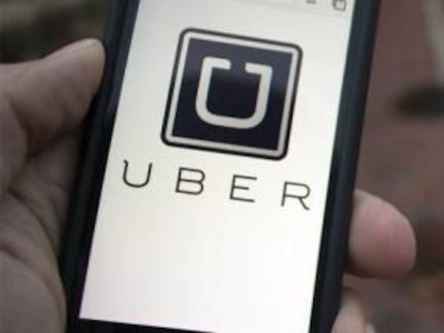 Autista di Uber accoltella due passeggeri