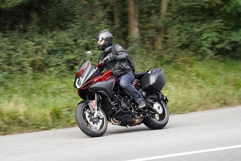 Emozioni a Schiranna con MV Augusta, guarda le foto del test drive 7