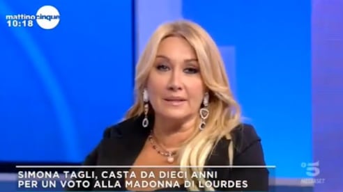 Simona Tagli casta da 10 anni: "Si può vivere e amare senza sesso"