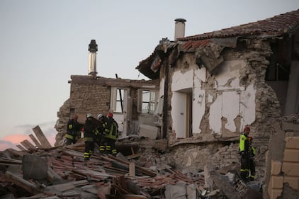 Lady Gaga per il terremoto: foto 25