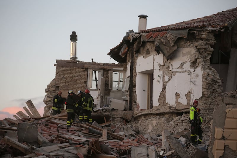 Lady Gaga per il terremoto: foto 25