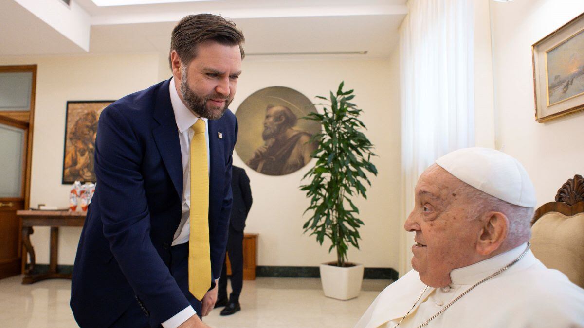 Uova di Pasqua e auguri. La distensione con gli Usa nell'ultima visita di Vance