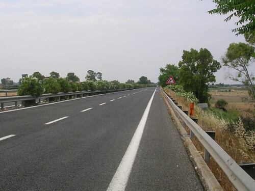 L'ultima sfida: stesi davanti alle auto