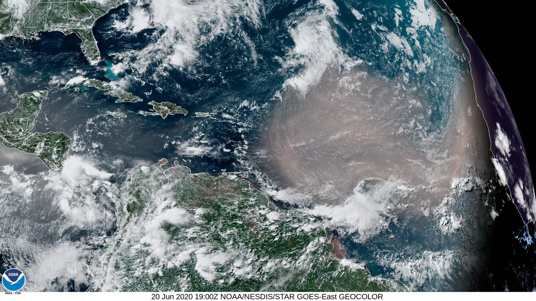 Ecco il meteo "sconvolto" da una tempesta di sabbia storica
