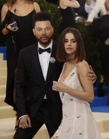 Met Gala 2017, i look più sexy 29