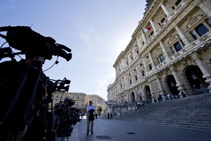 Cassazione, l'assedio dei media 6