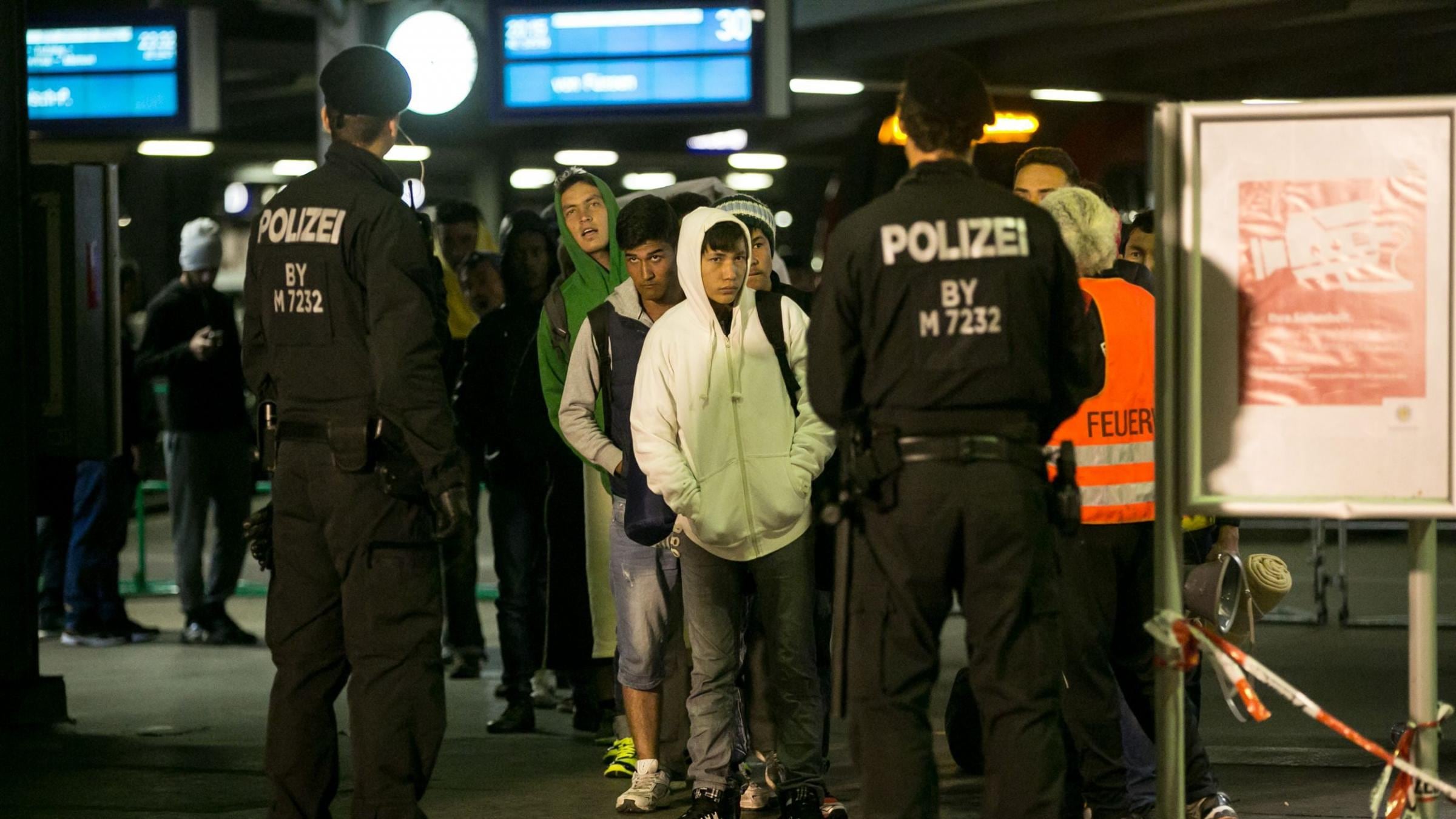 Sempre più tedeschi si armano: "Colpa delle politiche migratorie"