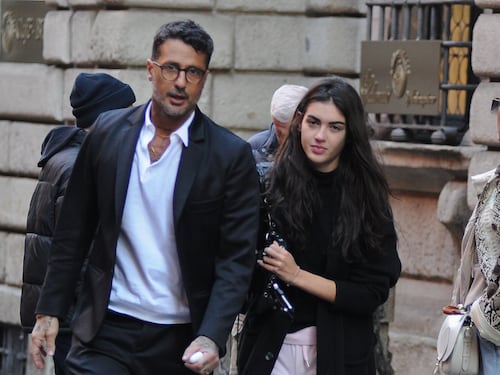 Fabrizio Corona padre per la seconda volta. Sara Barbieri è incinta: "Sogno una bimba"