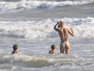 Martina Colombari sexy nella vita di tutti i giorni 25