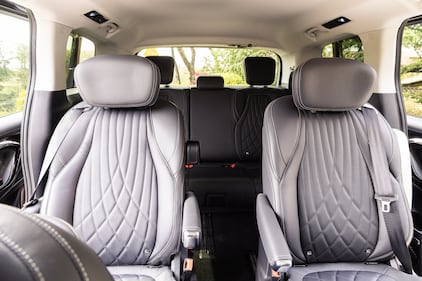 Maxus Mifa9, guarda le foto 13