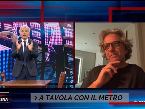 Massimo Giletti congeda l'ospite a "notte fonda". Ma l'orologio lo inchioda