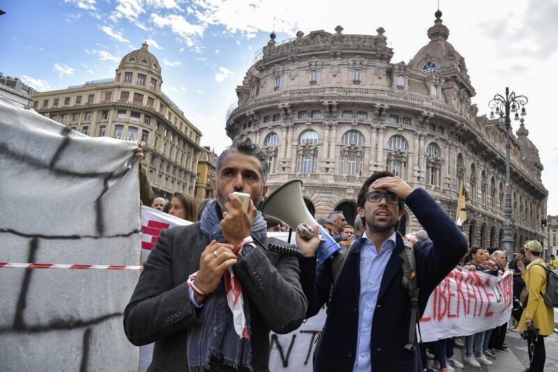 Genova, la protesta contro il governo 6
