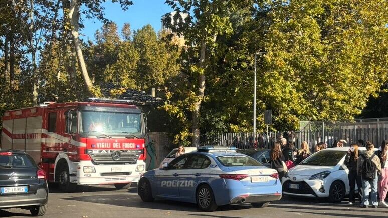 Evacuato il Liceo Marconi di Pescara: decine di studenti intossicati da una sostanza irritante