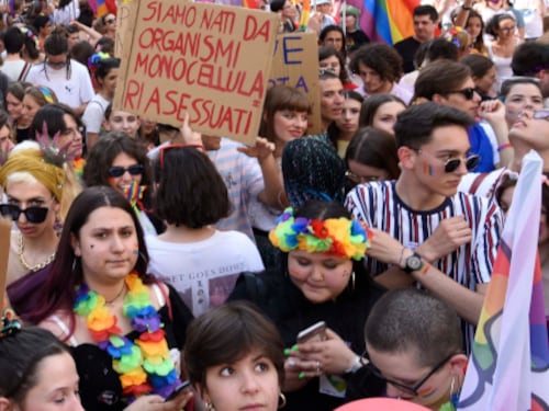 Emilia Romagna, lo stretto legame tra Pd e lobby gay