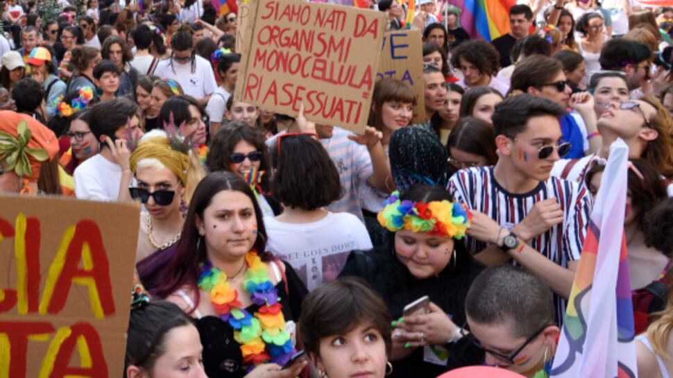 Emilia Romagna, lo stretto legame tra Pd e lobby gay