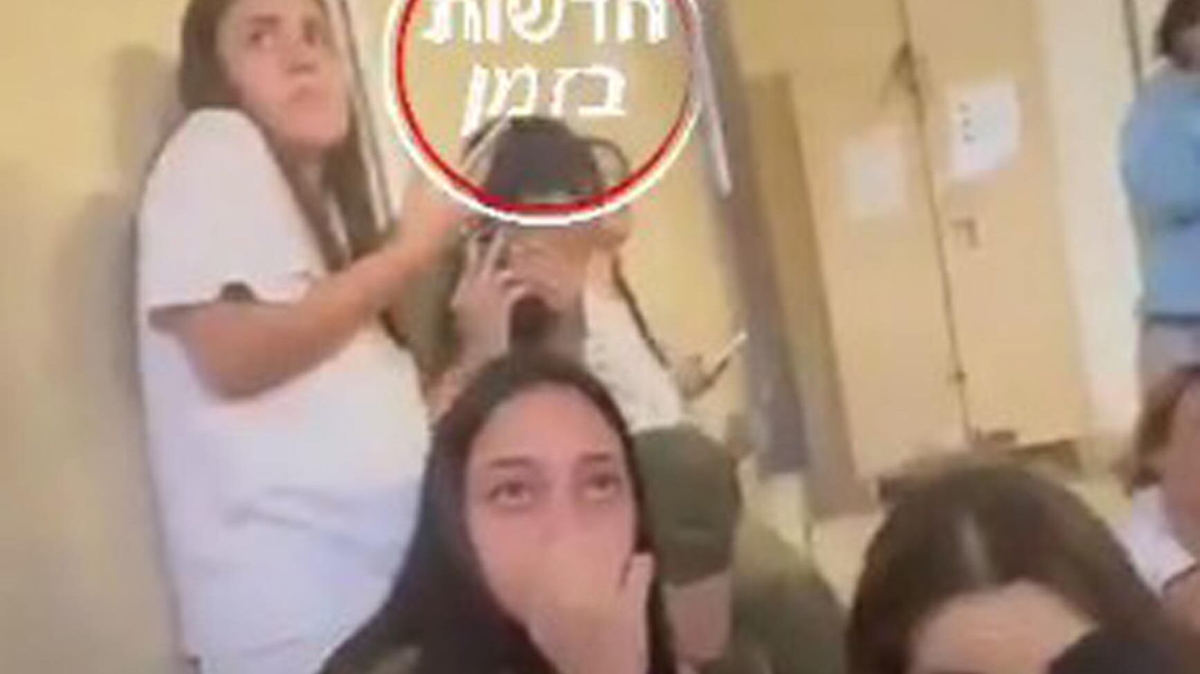 Nuovi video di Hamas con i bimbi in ostaggio. Scattano i blitz mirati. Cautela degli occidentali