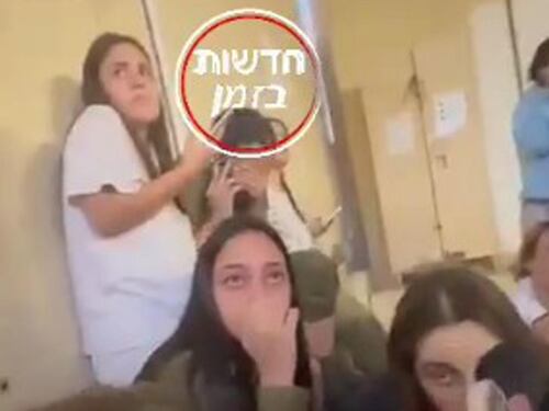 Nuovi video di Hamas con i bimbi in ostaggio. Scattano i blitz mirati. Cautela degli occidentali