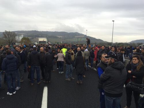 A1 bloccata dagli operai