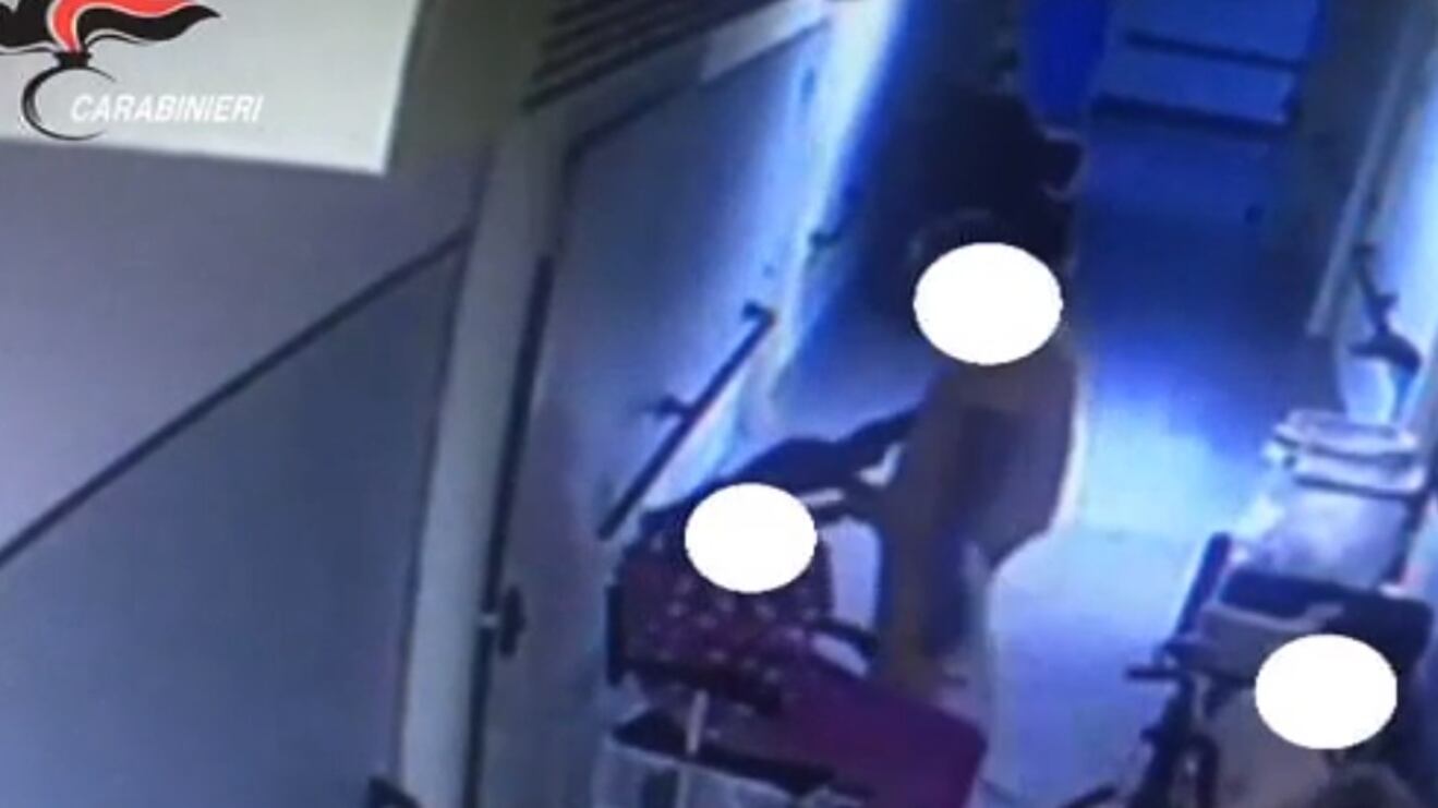 Cagliari, lager per malati psichiatrici scoperto dai carabinieri del Nas