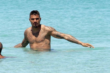 Satta e Boateng: coccole e baci al mare 13
