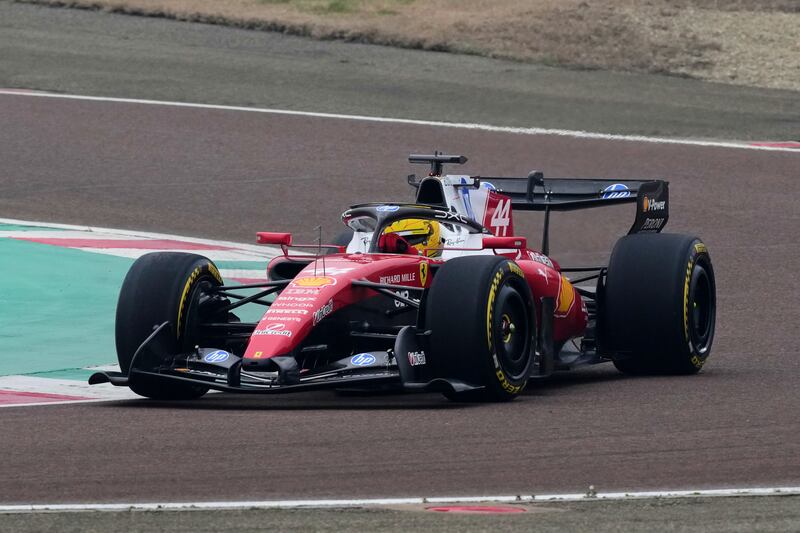 È nata la nuova Ferrari SF-26: ecco le immagini della nuova monoposto 11