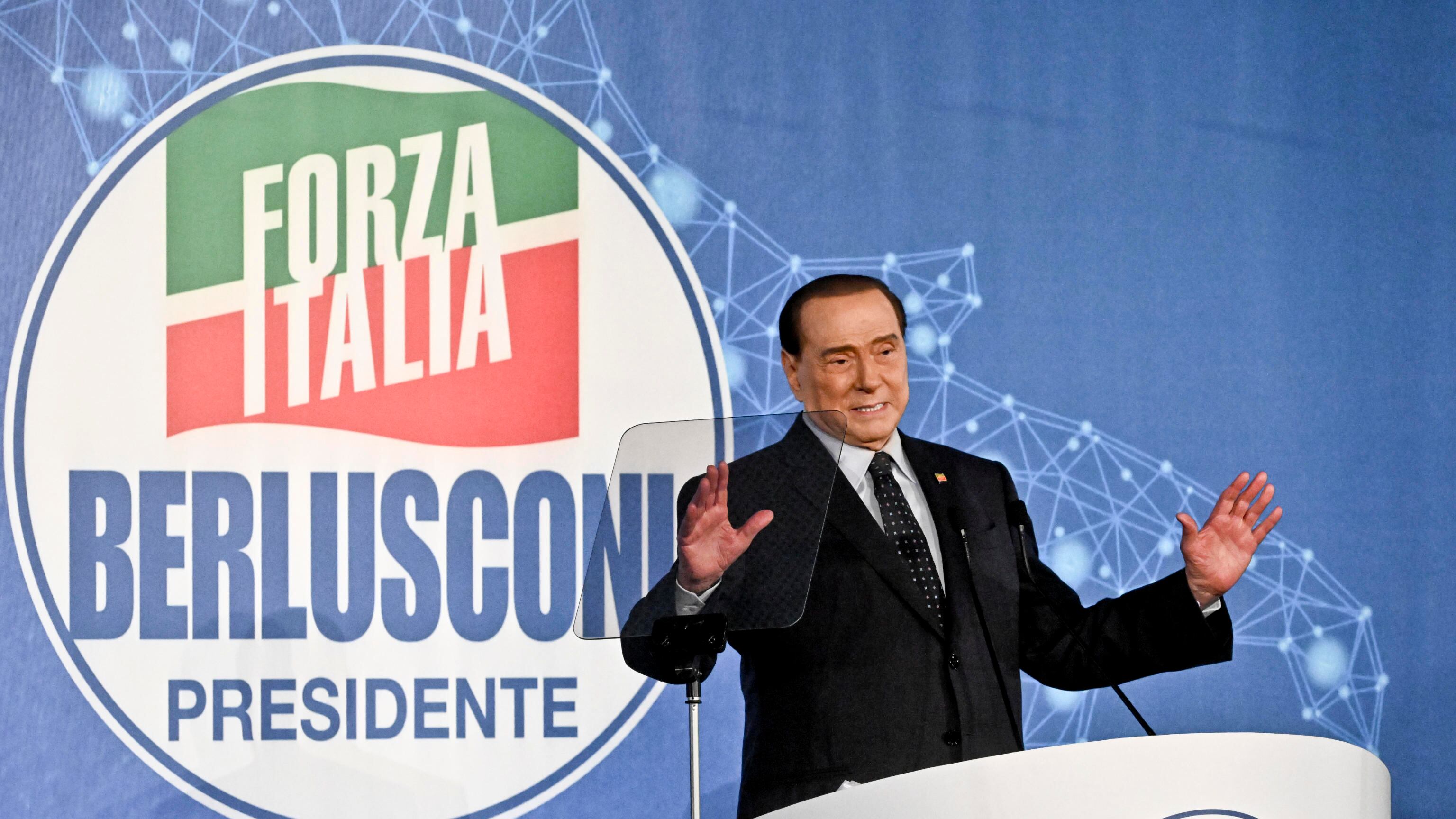 Partiti al test Comunali. L'appello di Berlusconi: "Genova un modello"