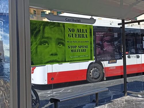 "Né con Putin, né con la Nato": è polemica per i manifesti dei dipendenti Anm