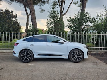  Audi Q4 Sportback 50 e-tron quattro: guarda tutte le foto 1