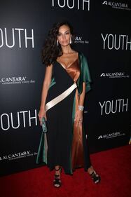 Madalina Ghenea, scollatura supersexy sul red carpet 72