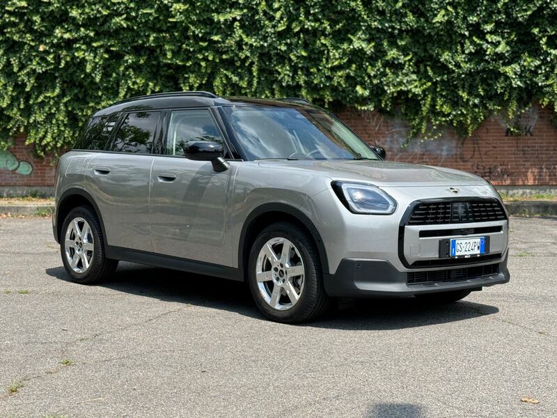 MINI Countryman 2024: guarda la gallery del crossover mild-hybrid premium 1
