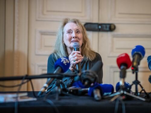 Il Nobel alla scrittrice delle piccole vite. E l’autobiografia si fa universale tra "lotta di classe" e ricerca delle radici