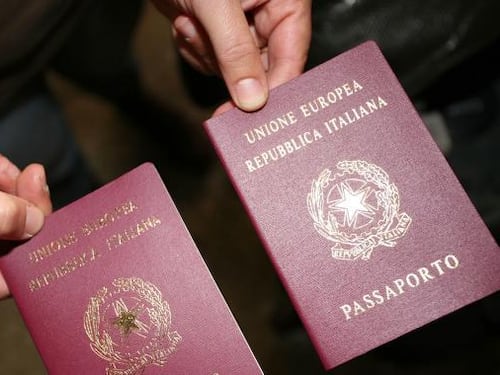 Passaporti e carte di identità, si potranno ritirare alle Poste: ecco da quando