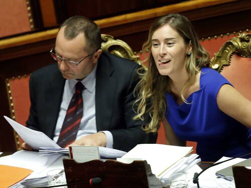 La rabbia dei clienti: "Banca Etruria salvata con i nostri risparmi"