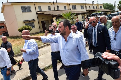 Il cara di Mineo chiude i battenti, Salvini: "Qui vince la legalità" 1