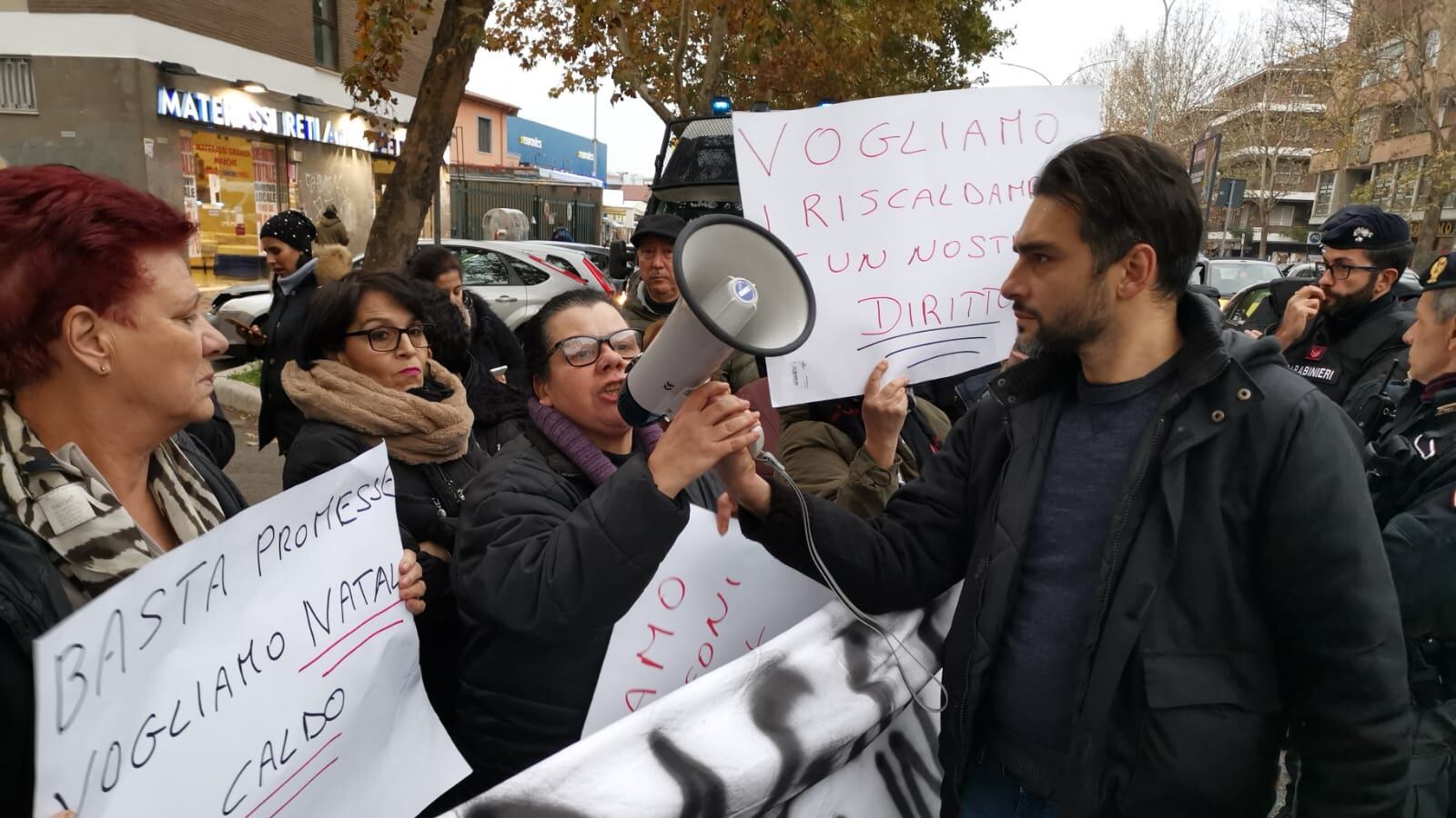 Gelo nelle case popolari, residenti "pronti a bloccare via Tiburtina"