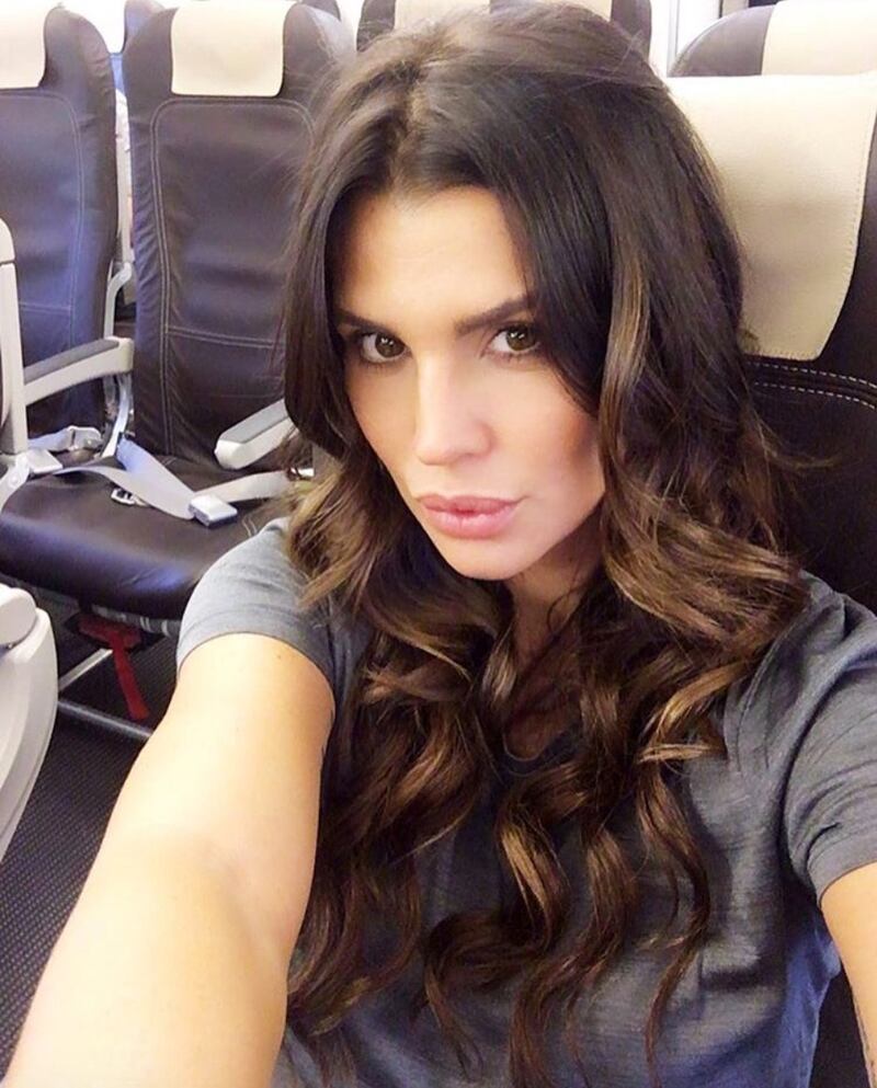 Claudia Galanti, seno in vista a Milano 26