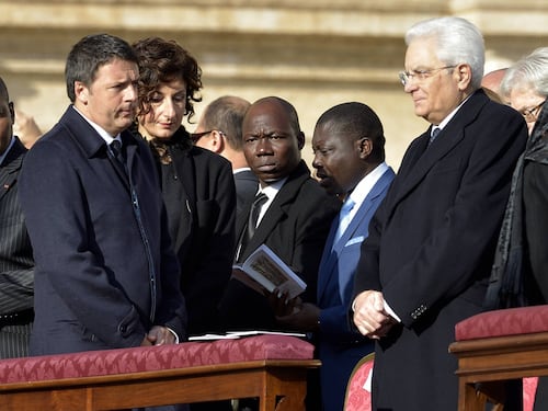 Renzi tenta l'inciucio per comandare ancora