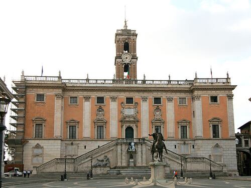 Bonus al Comune di Roma: bocciato solo il 2,6% dei dipendenti. Ma i servizi sono scadenti