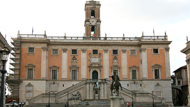 Bonus al Comune di Roma: bocciato solo il 2,6% dei dipendenti. Ma i servizi sono scadenti