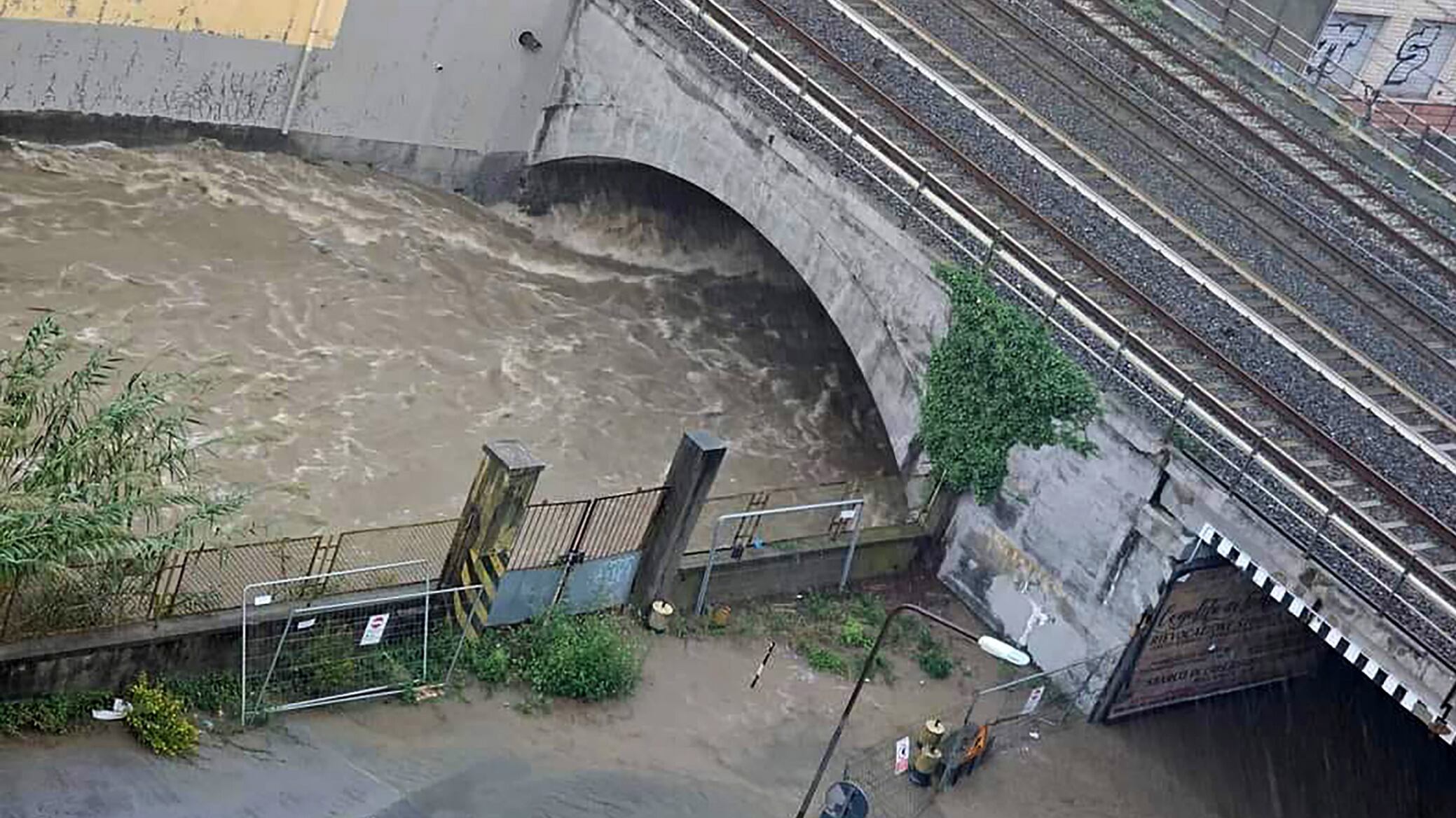 La Liguria sott'acqua. Frane e scuole chiuse