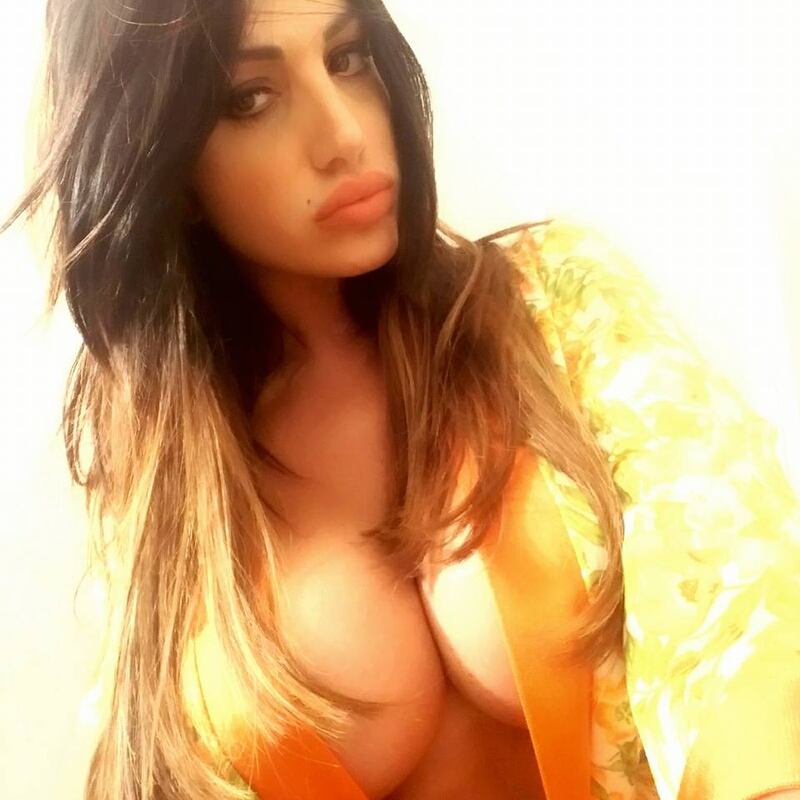 Marika Fruscio, curve sexy sui social: foto 20