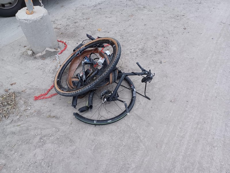 La bici distrutta di Rebellin 1