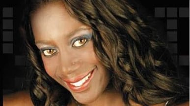 Svuotava i conti degli amici. Arrestata la showgirl Sylvie Lubamba