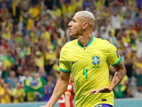Il Brasile vince (e convince) all'esordio: decide la doppietta di Richarlison
