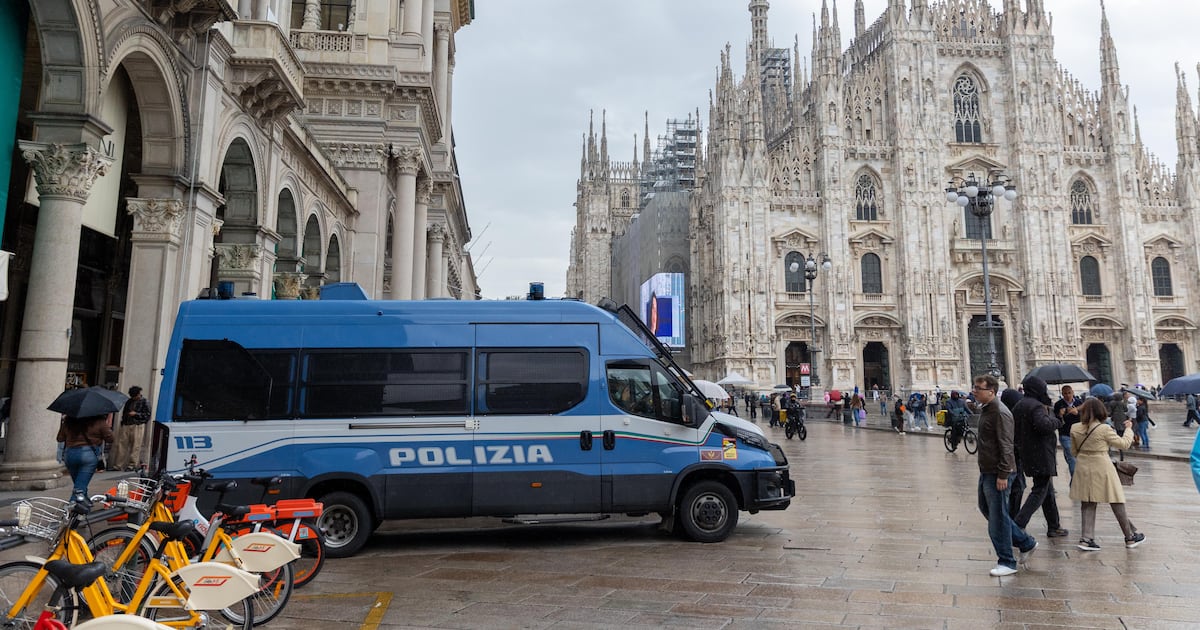 B E R Sicurezza, la linea dura del governo conquista gli italiani: promosse ...