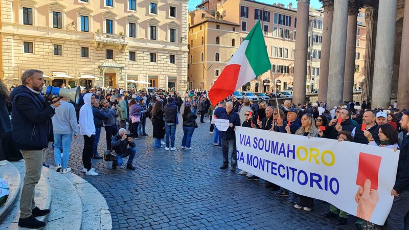 Roma, manifestazione contro Soumahoro 4