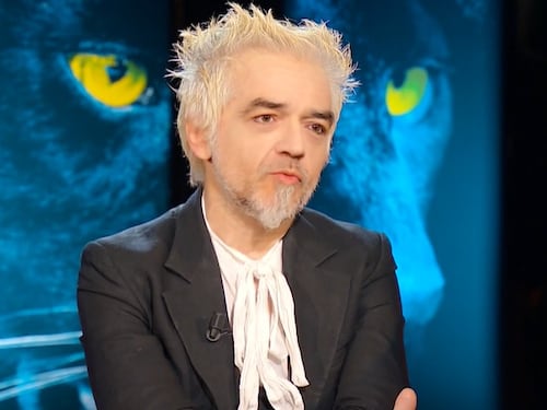 Morgan in imbarazzo per la domanda sui rapporti omosessuali: "In che senso?"