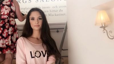 Izabella, ecco chi è l'anti-Greta che si batte contro l'immigrazione