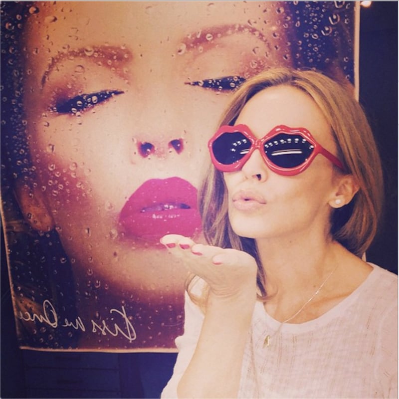 Chris Martin, solo bionde e sexy: addio a Jennifer Lawrence, ora Kylie Minogue 12
